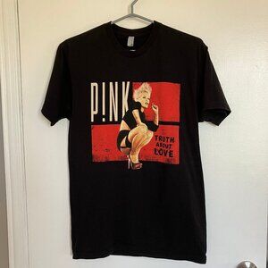 Women's PINK 2013 The Truth About Love Concert T-Shirt Size S